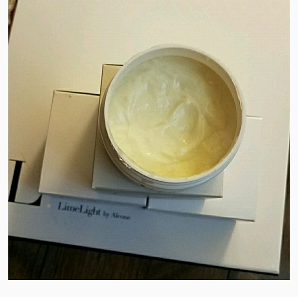 Skin polish